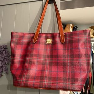 Cute plaid purse perfect for fall and winter